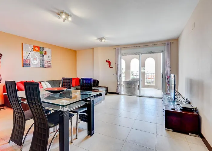 Gina S Sun Terrace Apartment *